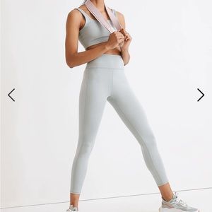 Madewell workout set / Bra & Leggings / XXS-XS size / baby blue